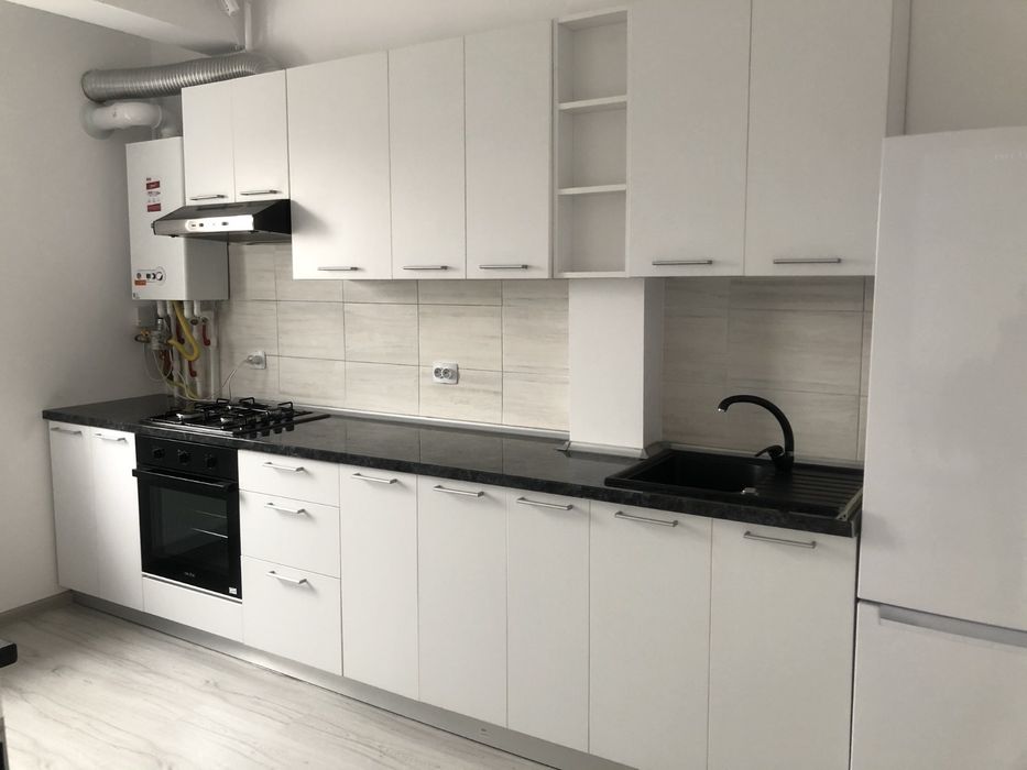 Inchiriez apartament 2 camere + parcare. Bloc nou. Sector 4