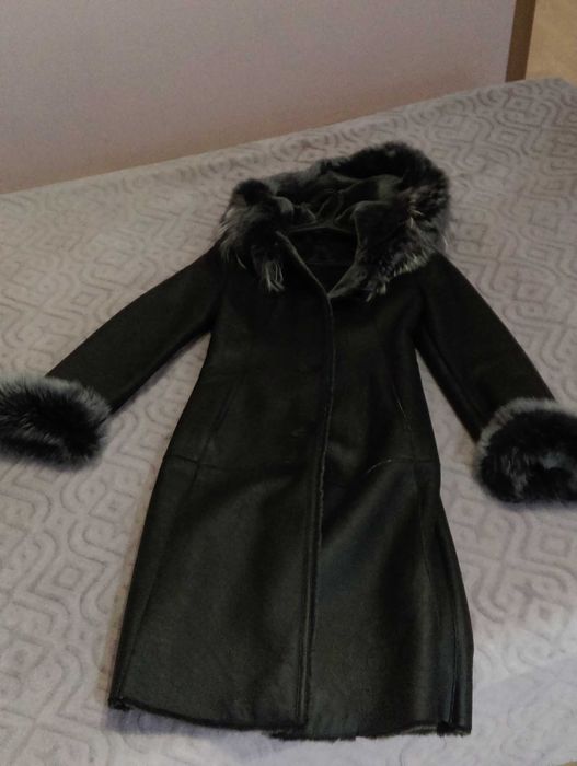 Дубленка женская (размер М)