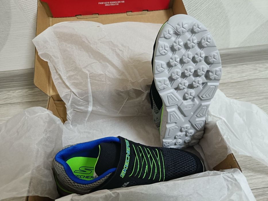 Продам кроссовки Skechers на мальчика