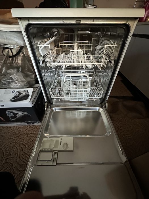 Съдомиялна Zanussi