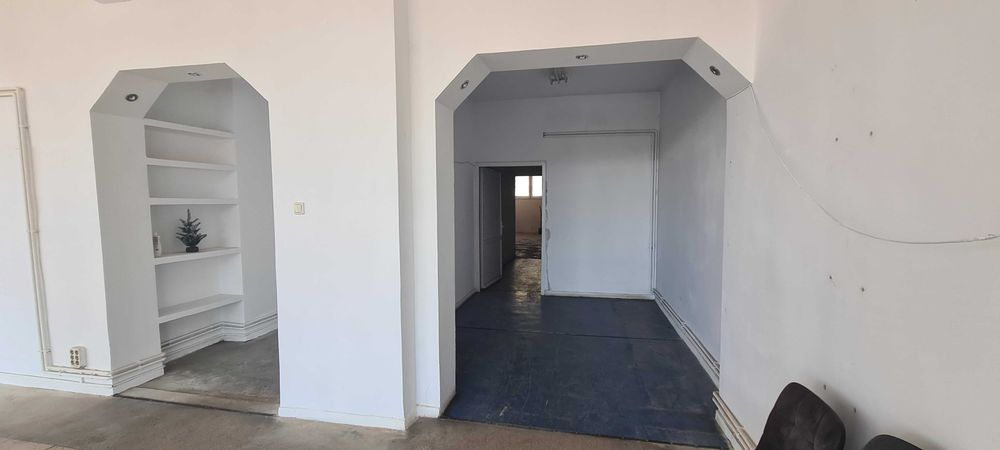 Spatiu comercial de inchiriat – 285 mp – vitrina generoasa – Sighisoara, Str. Mihai Viteazu nr. 40