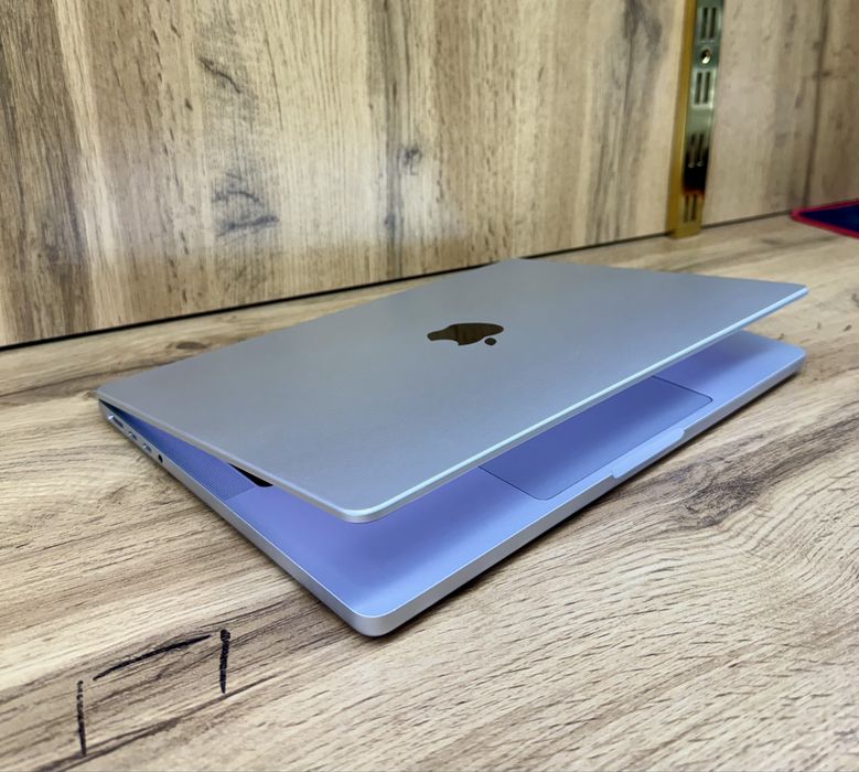 Macbook M2 Pro 14inch 16/512GB 97% Емкость