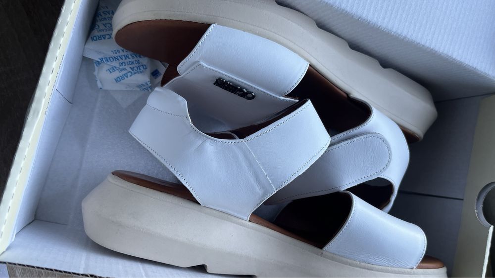 Женская обувь 39 размер