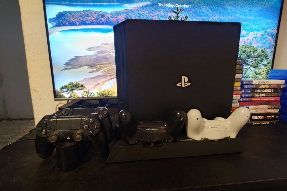PlayStation 4 pro 56 jocuri pachet complet cu 4 manete dock de încărcare original pentru manete