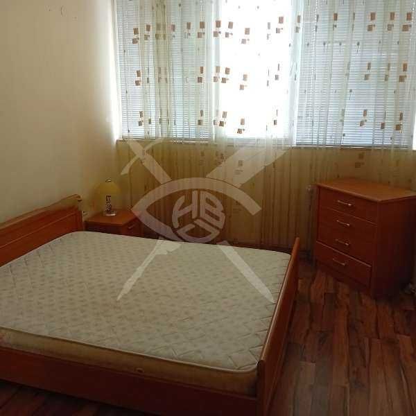 Дава се под наем Тристаен апартамент в Пловдив, Кършияка - 100 кв.м за 488.58 € - Снимка #3