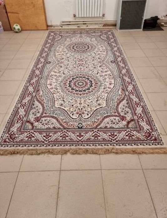 Продам ковры хорошие.