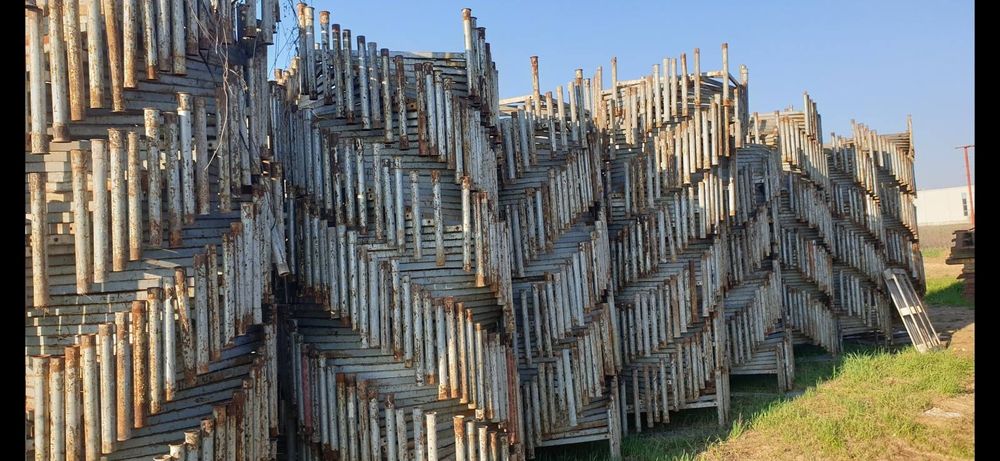 Продавам, отдавам под наем скеле. (Подпорен кофраж  за високо строител