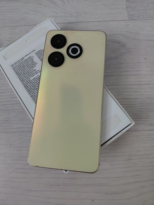 Инфиникс смарт 8 почти новый