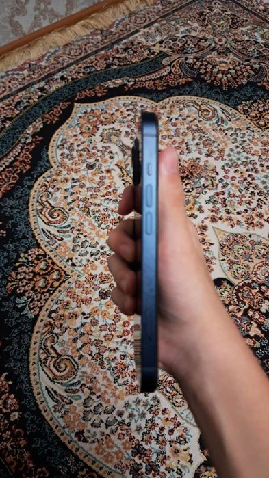 iPhone 13 синий цвет