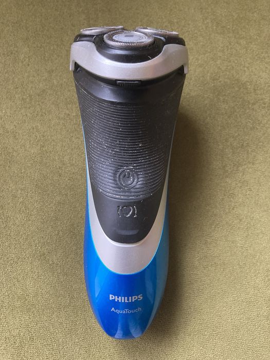Бритва  аккумуляторная PHILIPS