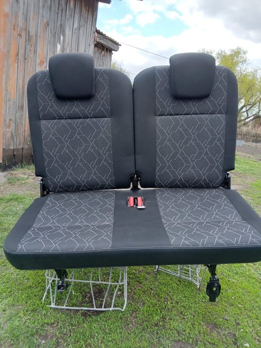 Продам 3 ряд сидений на Ларгус.