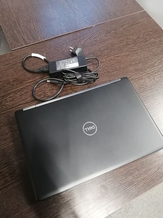 Ноутбук Dell latitude 5590