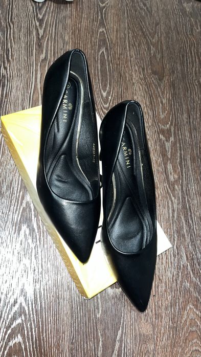 Каблук черный 39 размер