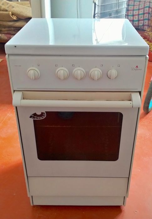 Продается газовая плита.