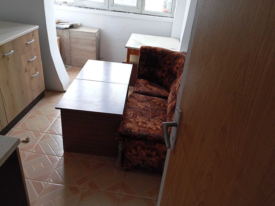 Дава се под наем Двустаен апартамент в Шумен, Болницата - 37 кв.м за 204 € - Снимка #3