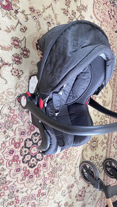 Продам коляску 2 в 1