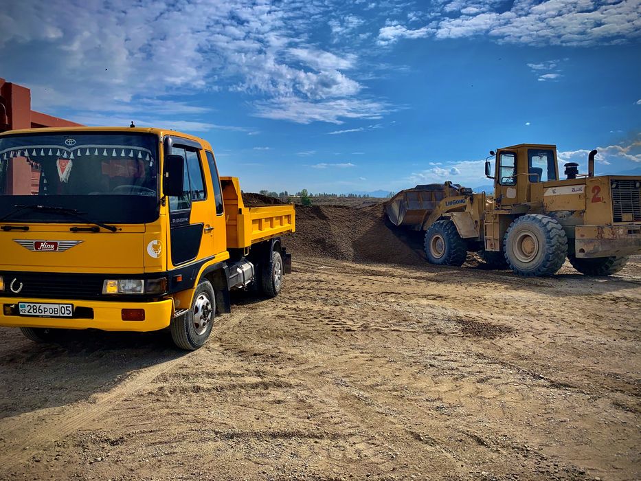 Доствка сыпучих материалов услуги самосвала