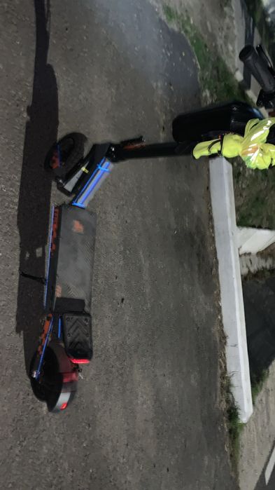 Vand trotineta  kukirin g2 schimb cu scuter electric