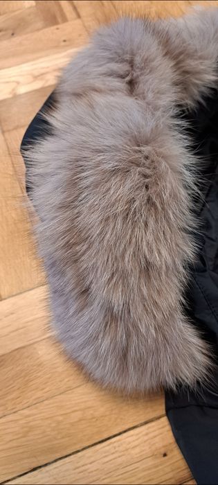 Calvin Klein яке с гъши пух и естествен косъм на качулката