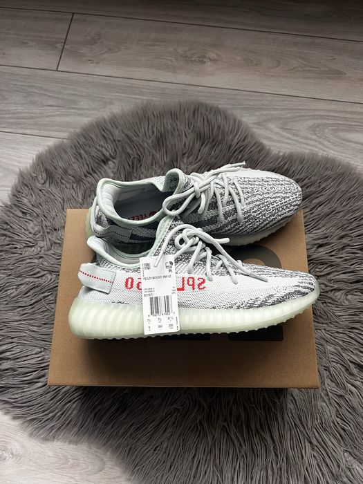 Vand Yeezy 350 blue tint
