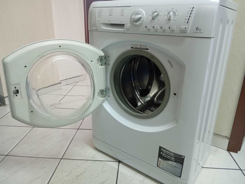 Пералня Hotpoint ECOS6L 1052 EU M, 6 кг, 1200 об/мин, Клас A++, Бяла
