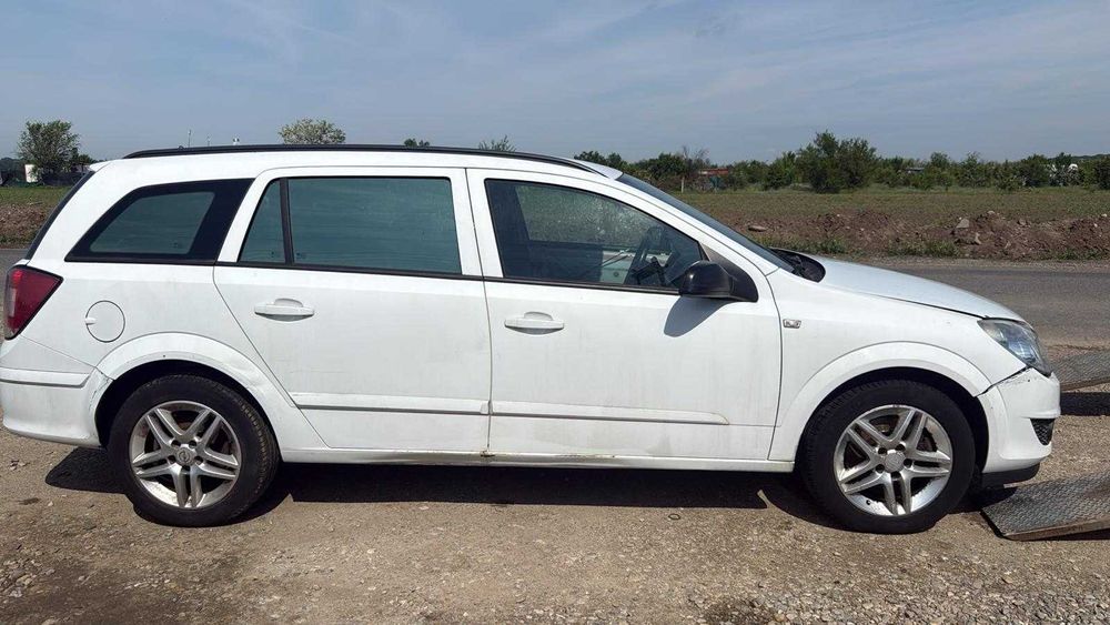 Dezmembrez Opel Astra H / 1.3 CDTI / 1.5CDTI / 1.9 CDTI