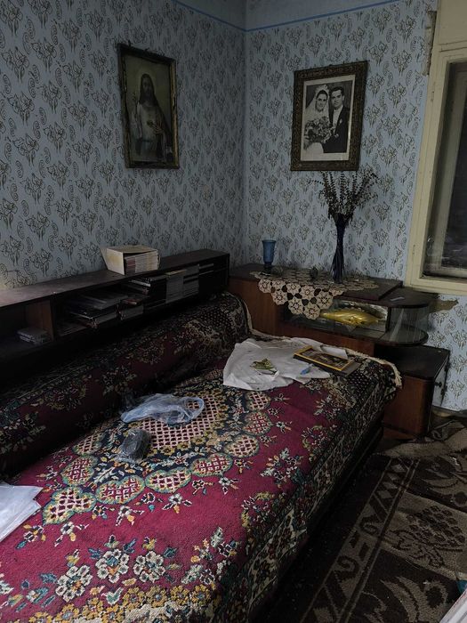 mobila veche din lemn masiv