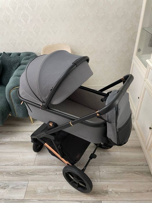Продам коляску 2в1 Carrello