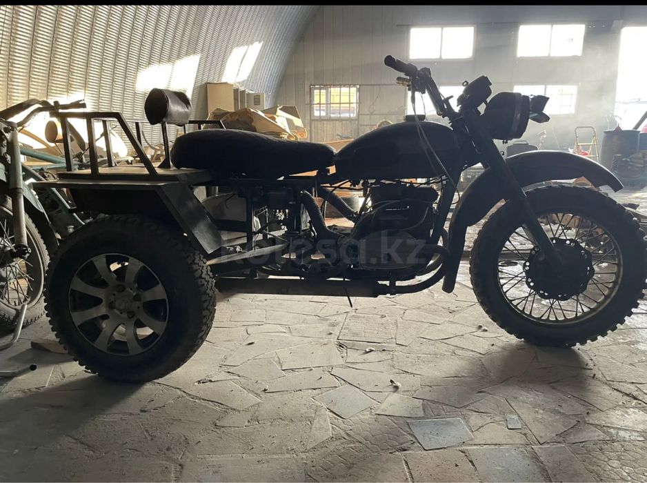 Продам трицикл Днепр