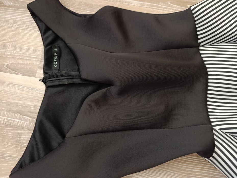 Неопренова елегантна рокля