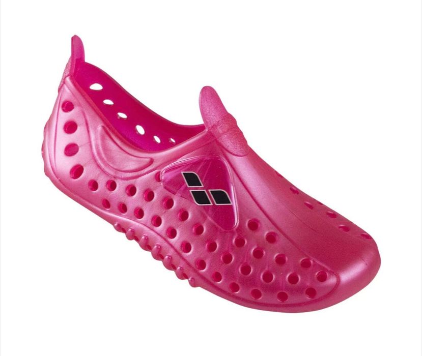 Arena аква обувки