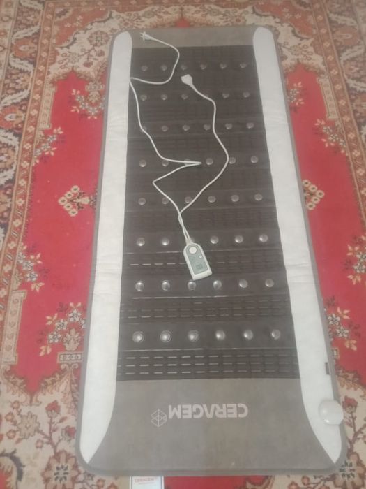 Продам серагем матрас.