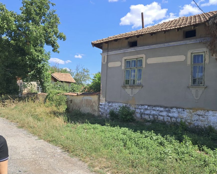 Къща за продан в с. ЛОЗЕН