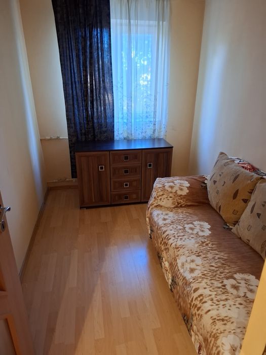 Inchiriez apartament