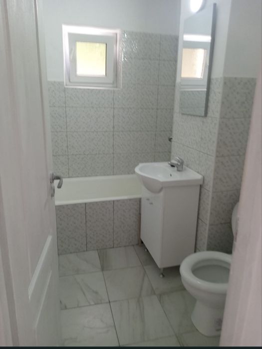 Inchiriez apartament