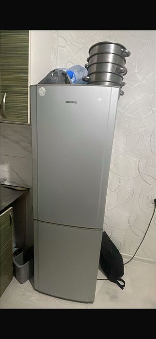 Продам холодильник срочно