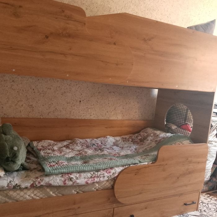 Продаётся двух ярусная кровать