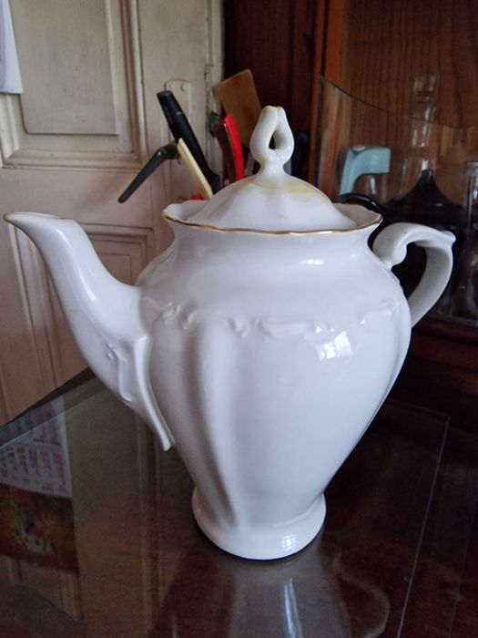 Старинен сервиз супник,сосиера,чинии,купа и др.