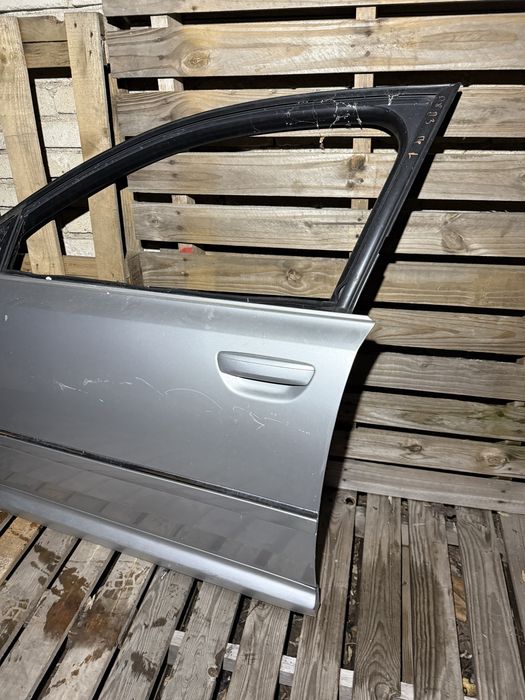 Предна лява врата за Audi A8 D3