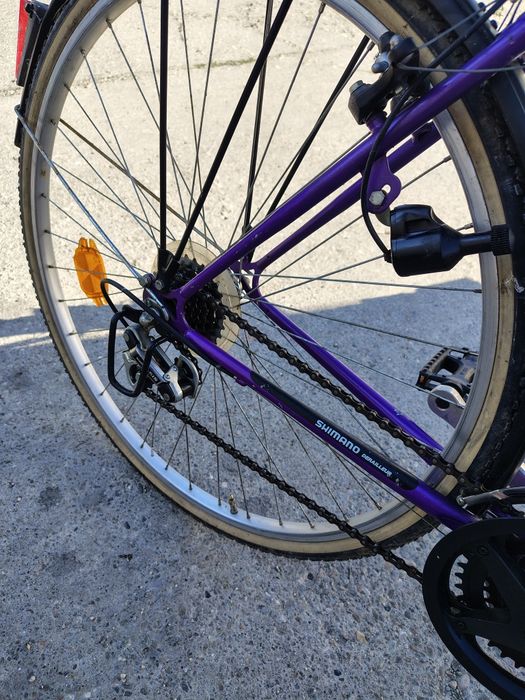 Bicicleta dama Dynasty roti 28. 18 viteze.