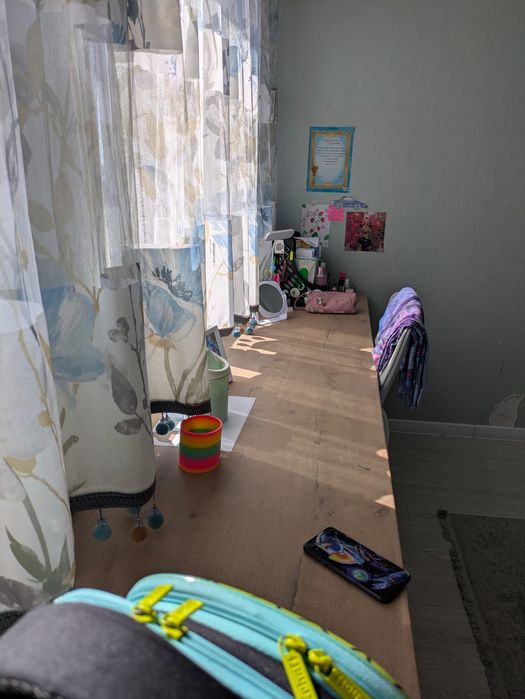 Продам стол для детской