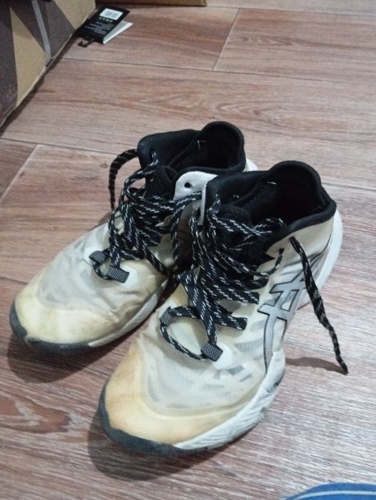 Продаются asics metaraise