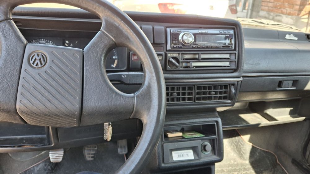 Продава се Голф 2