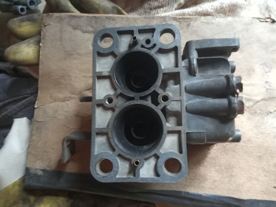 Продаю карбюратор ваз