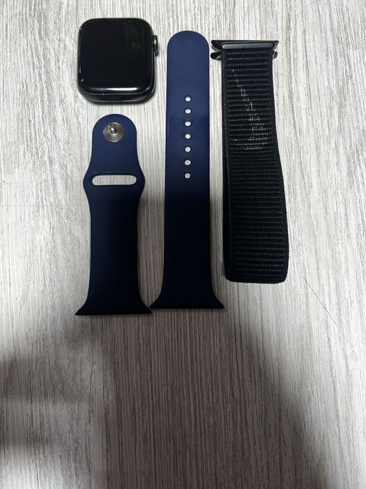Apple Watch SE 44 мм
