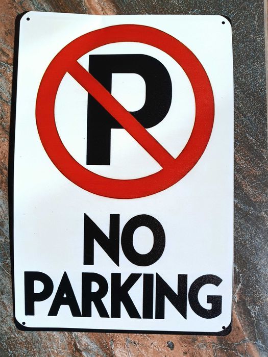 Табела „NO PARKING“ , метална в два варианта.