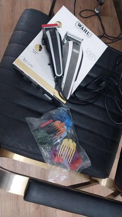 Машинка для стрижки профессиональная.