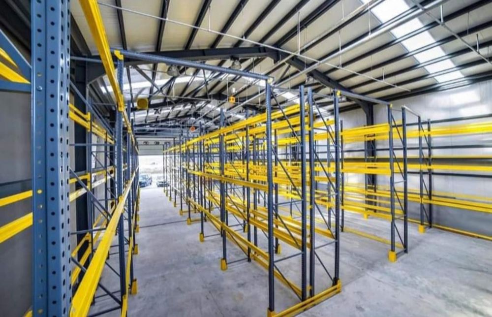 Rafturi metalice industriale reglabile