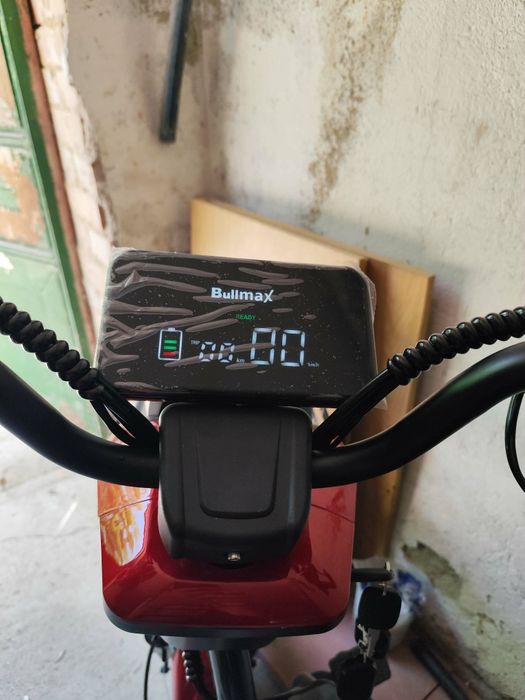 Двуместна  електрическа триколка Bullmax  Pudding  Grand 2000w