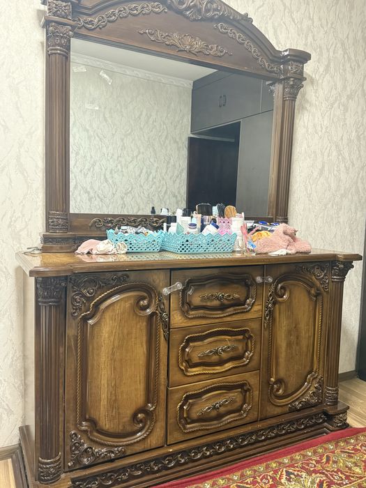 Спальный гарнитур